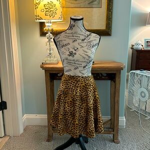 Mi Ami a line animal print satin skirt